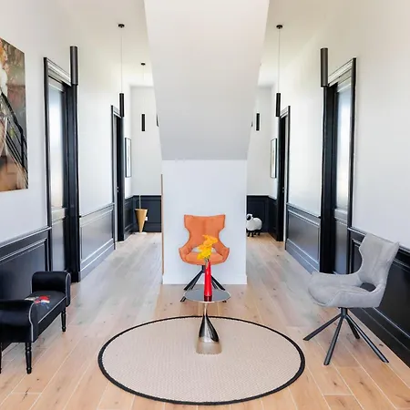 Chateau Martinho Apartment *